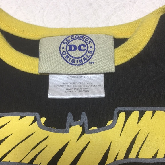 3-6m (4/$20) Assorted Batman Fanwear Onesies - Picture 10 of 11